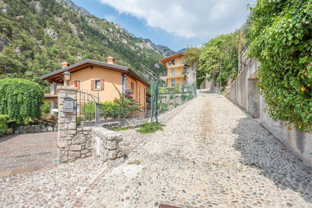 Апартаменти Casa Francesca Relax Лімоне-суль-Гарда Екстер'єр фото