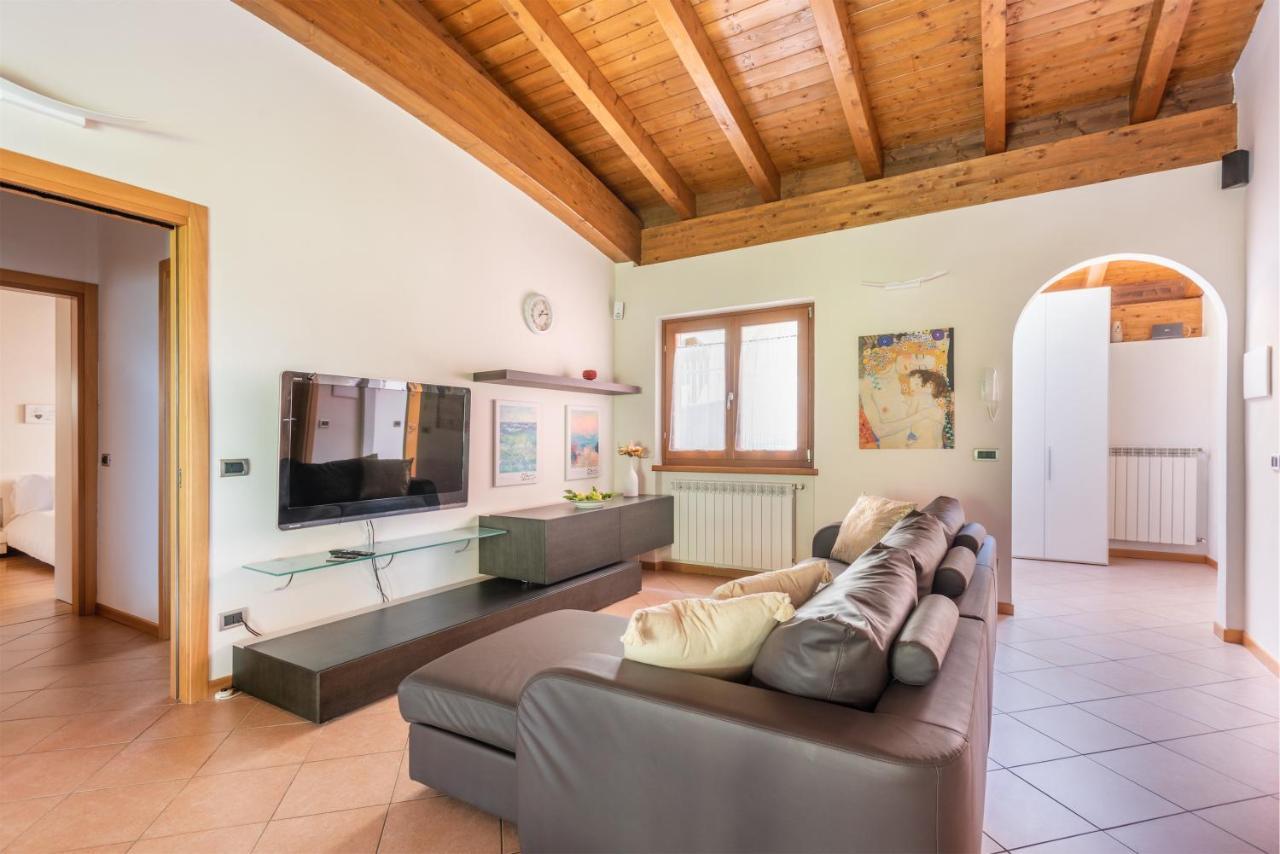 Апартаменти Casa Francesca Relax Лімоне-суль-Гарда Екстер'єр фото