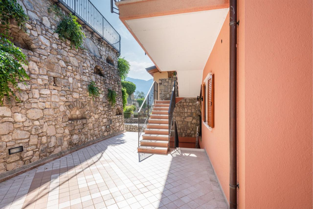 Апартаменти Casa Francesca Relax Лімоне-суль-Гарда Екстер'єр фото